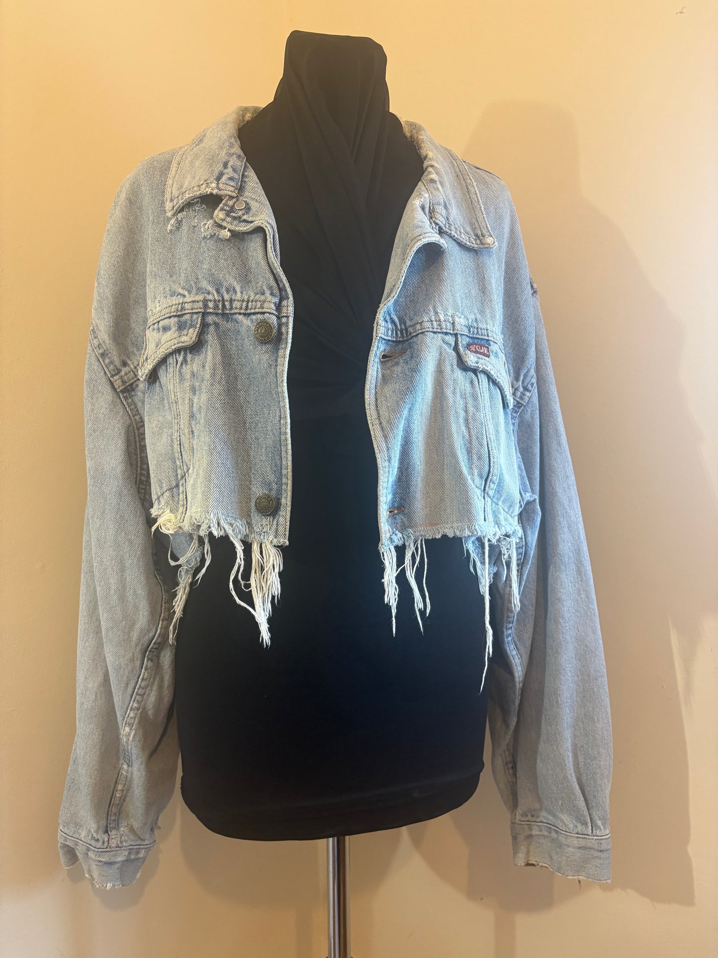 Vintage Style Cropped Denim Jacket