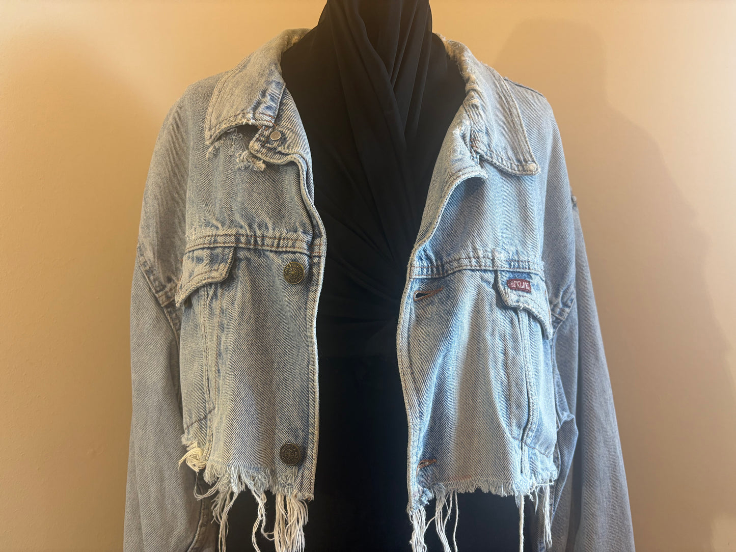 Vintage Style Cropped Denim Jacket