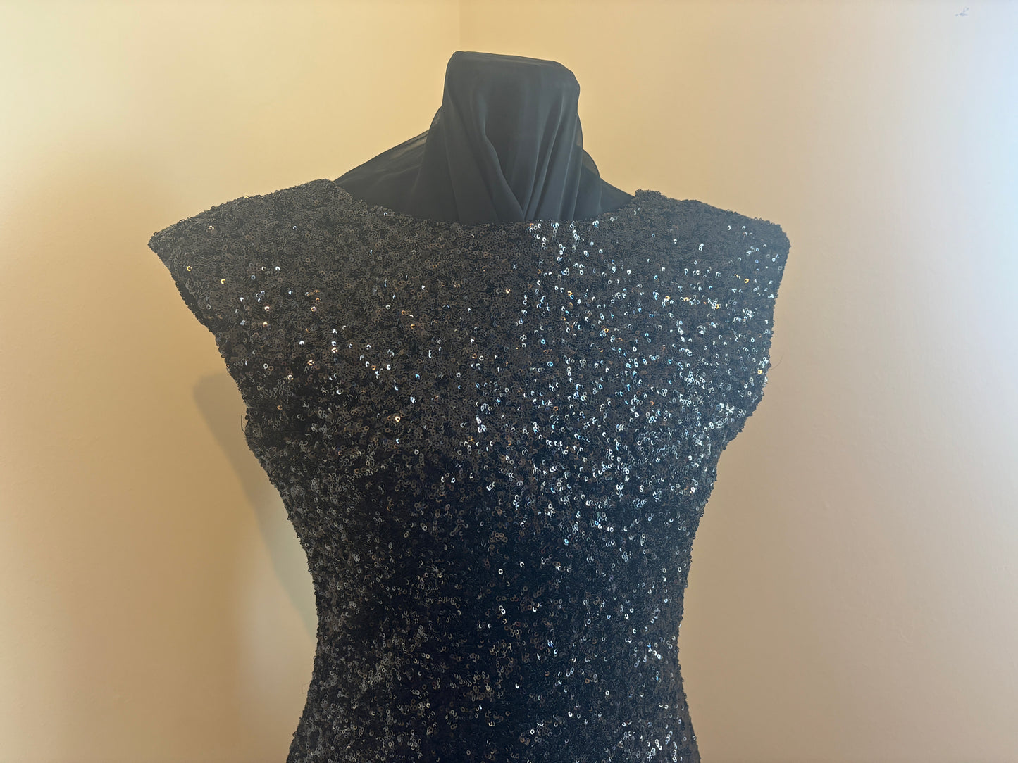 Soky & Soka Black Sequin Sleeveless Cocktail Dress – Preloved