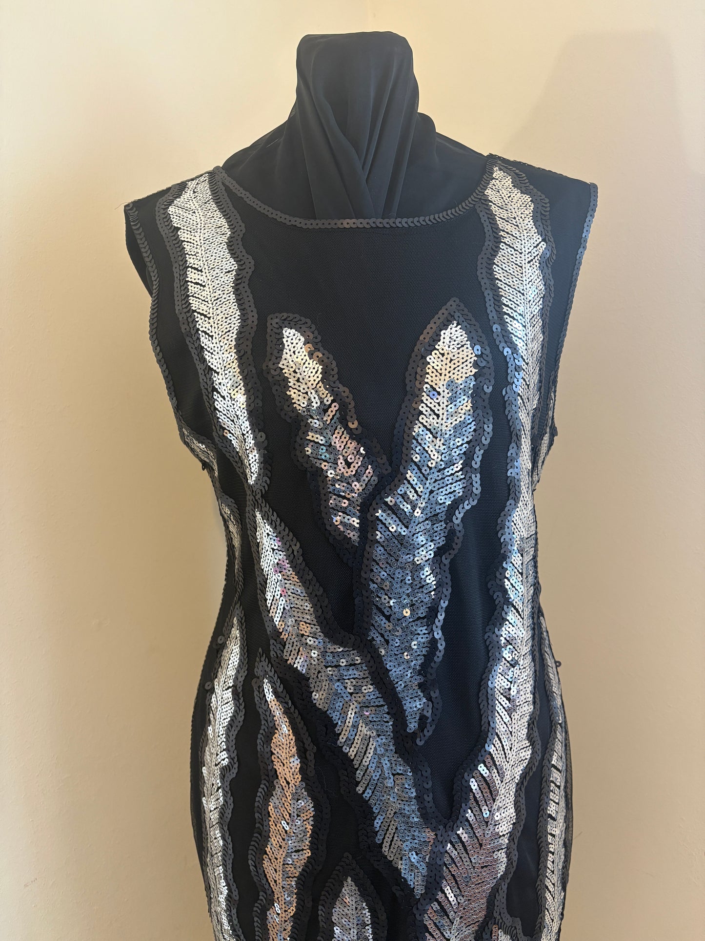 Black Stella Morgan Sequin Feather-Pattern Cocktail Dress