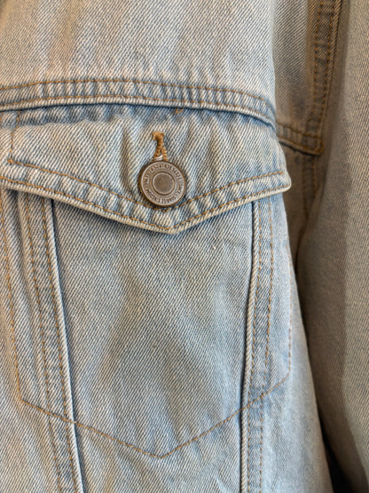 Classic Vintage Style Sherpa-Lined Denim Jacket